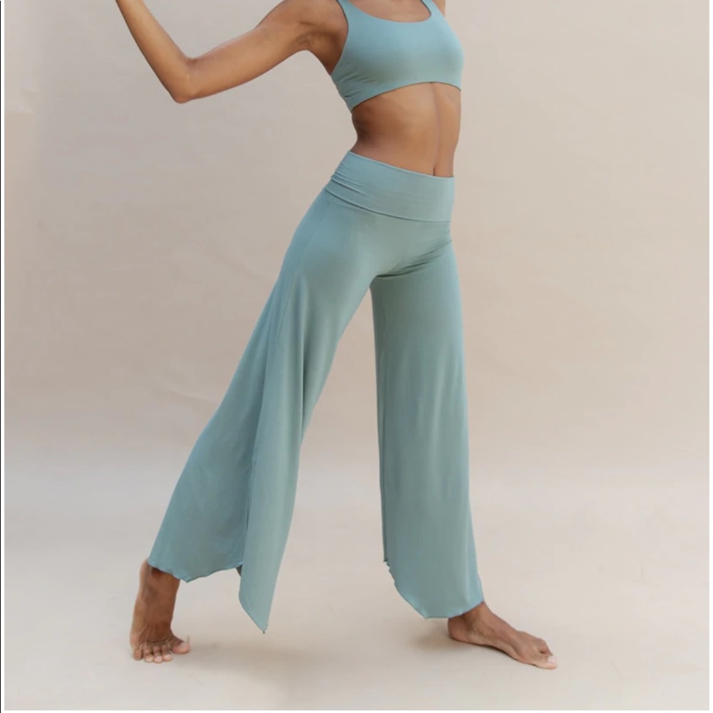 Yoga set brand new never worn